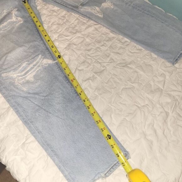 American Eagle Light Wash Distressed Mom Jean 6 - Picture 10 of 13